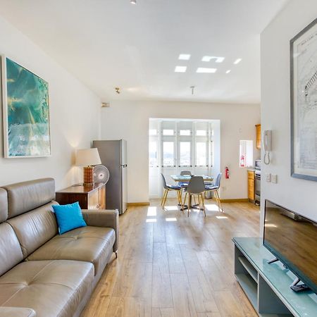 Charming Home With Sea Views & Maltese Balcony By 360 Estates فاليتا المظهر الخارجي الصورة